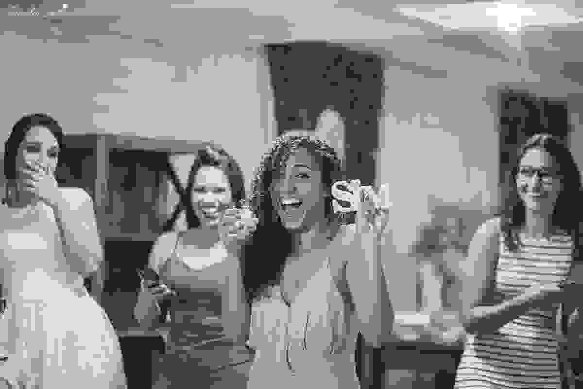 casamento em cobilândia, no cerimonial Aconchego, festa de dia, casamento de dia, decoração linda do casamento, noiva de vestido curto, maquiagem e cabelo da noiva Larrissa Rodrigues