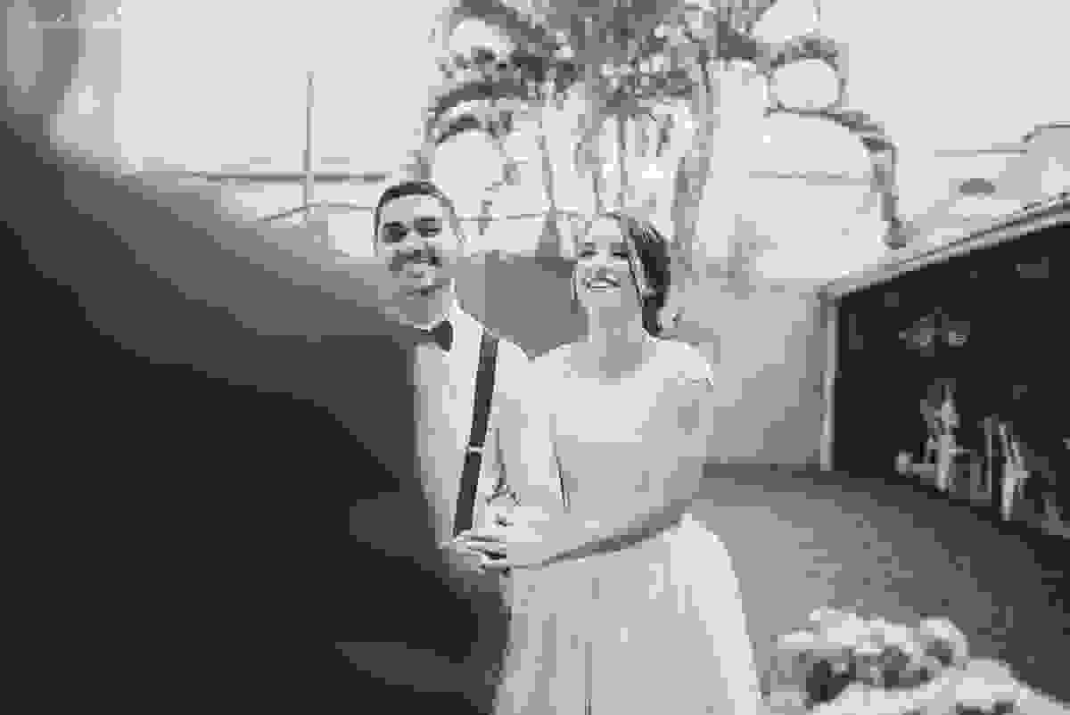 casamento em cobilândia, no cerimonial Aconchego, festa de dia, casamento de dia, decoração linda do casamento, noiva de vestido curto, maquiagem e cabelo da noiva Larrissa Rodrigues