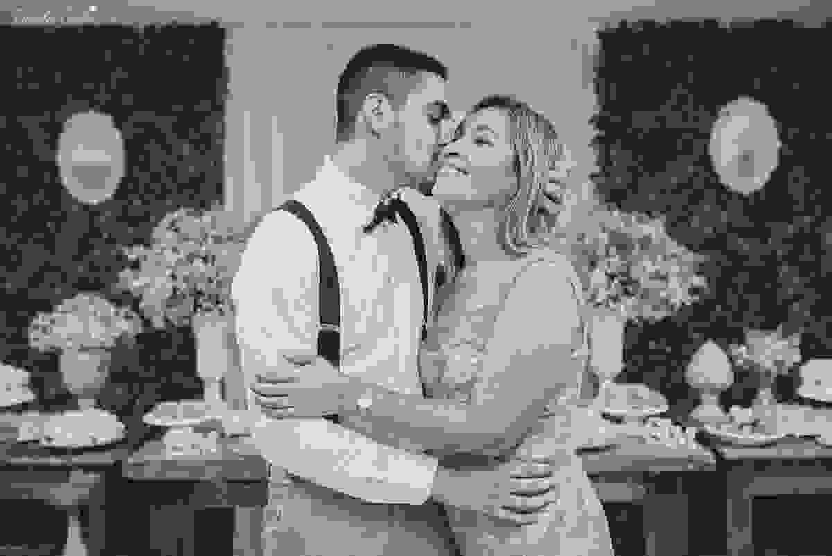 casamento em cobilândia, no cerimonial Aconchego, festa de dia, casamento de dia, decoração linda do casamento, noiva de vestido curto, maquiagem e cabelo da noiva Larrissa Rodrigues