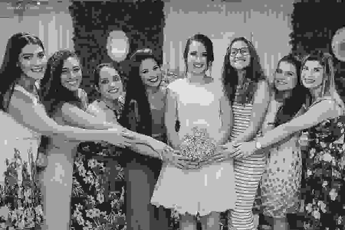 casamento em cobilândia, no cerimonial Aconchego, festa de dia, casamento de dia, decoração linda do casamento, noiva de vestido curto, maquiagem e cabelo da noiva Larrissa Rodrigues