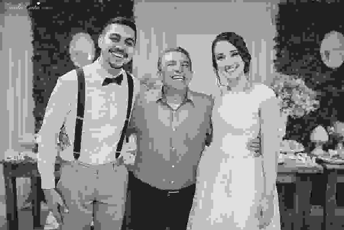 casamento em cobilândia, no cerimonial Aconchego, festa de dia, casamento de dia, decoração linda do casamento, noiva de vestido curto, maquiagem e cabelo da noiva Larrissa Rodrigues
