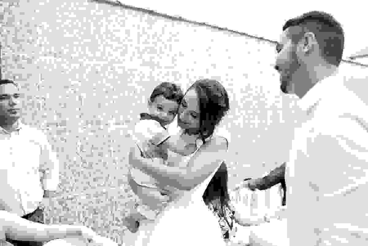 casamento em cobilândia, no cerimonial Aconchego, festa de dia, casamento de dia, decoração linda do casamento, noiva de vestido curto, maquiagem e cabelo da noiva Larrissa Rodrigues