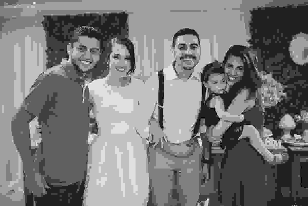 casamento em cobilândia, no cerimonial Aconchego, festa de dia, casamento de dia, decoração linda do casamento, noiva de vestido curto, maquiagem e cabelo da noiva Larrissa Rodrigues