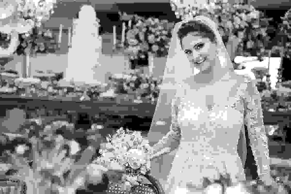 emoção - mansao cristal - fotografia espaço fotográfico goiania setor nova suiça - fotografo de casamento - fotojornalismo - Noiva linda mesa de bolo