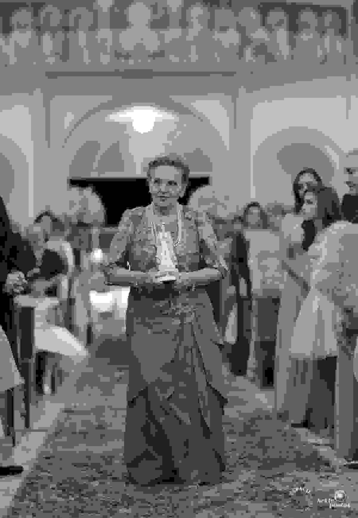 Vovó entrando com nossa senhora de fatima na catedral de goiania