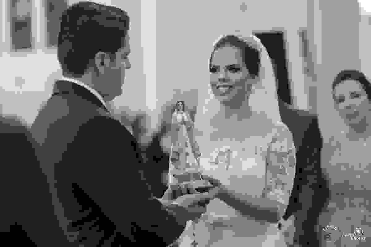 Vovó entrando com nossa senhora de fatima na catedral de goiania