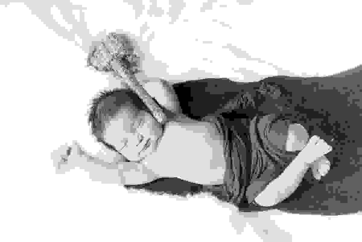 Ensaio newborn, em estúdio em londrina, fotografa e fotografo profissional barato