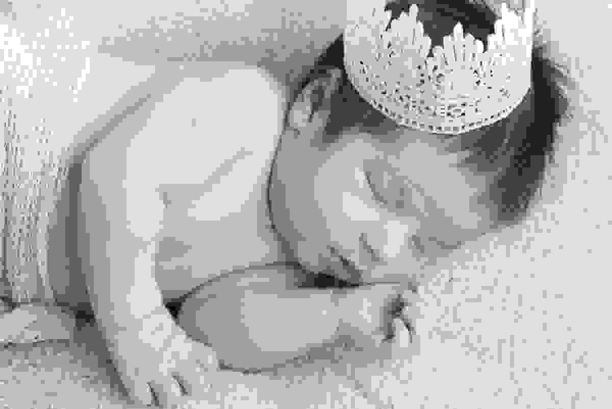 Ensaio newborn, em estúdio em londrina, fotografa e fotografo profissional barato