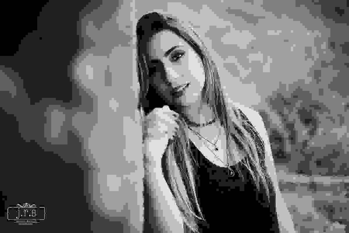 Ensaio fotográfico em retratos, com Sabrina Carvalho, em Lavras