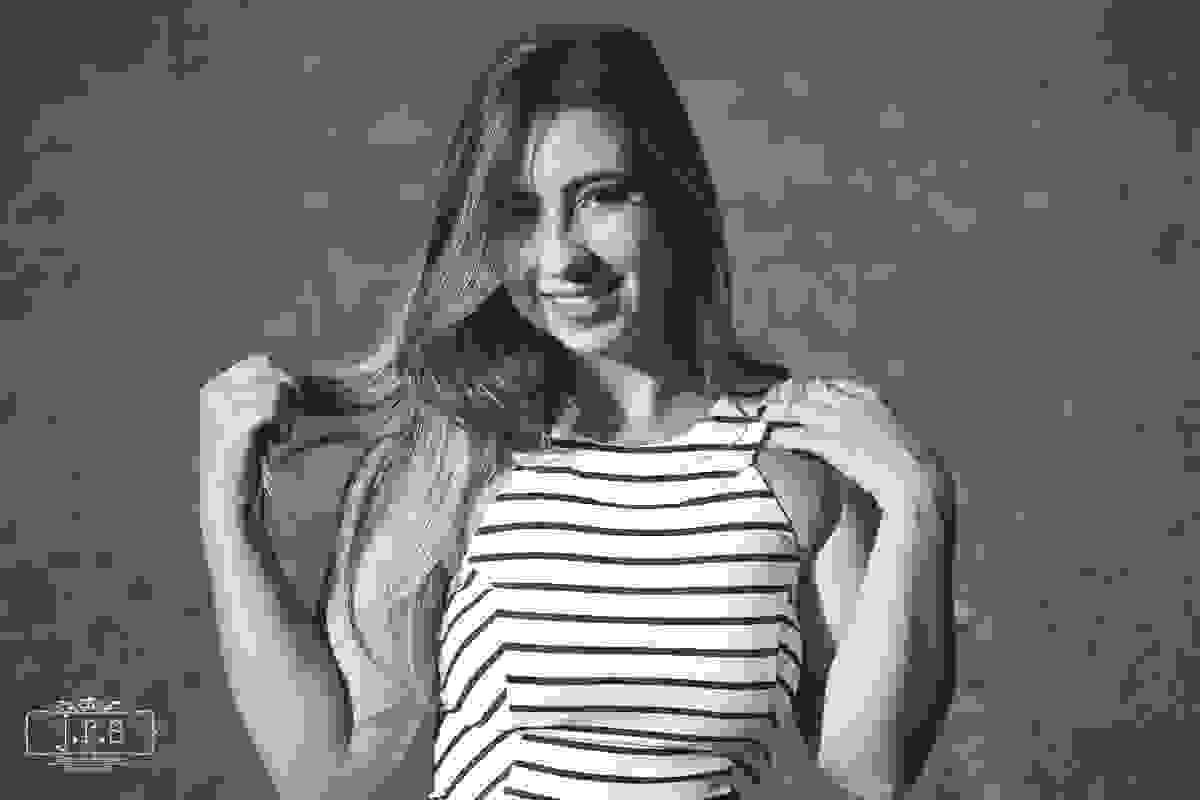 Ensaio fotográfico em retratos, com Sabrina Carvalho, em Lavras Por do Sol