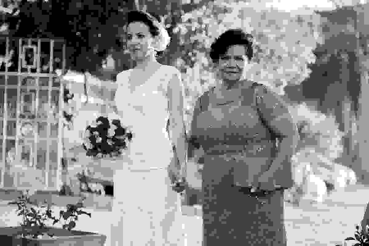 Casamento de Priscila e Thiago pelo fotografo Junior Santos em Contagem MG. Noiva e mãe da noiva.