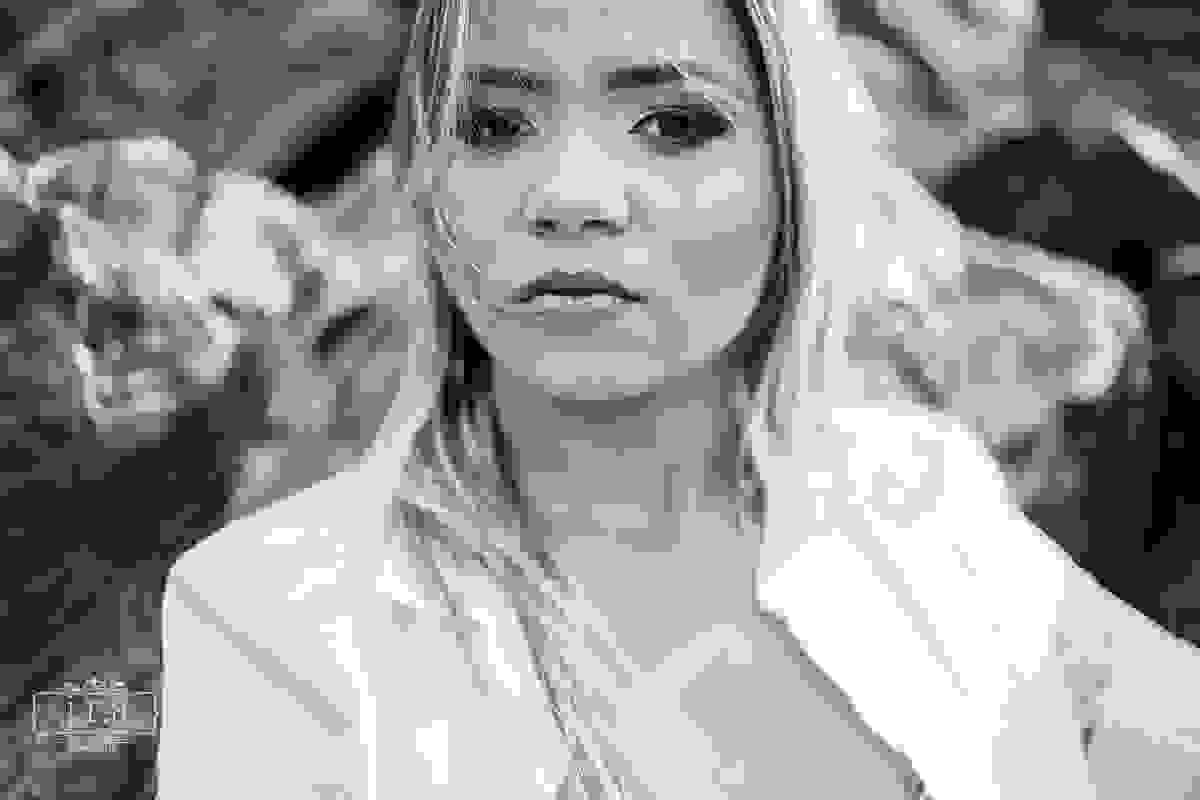 Retratos de Julyene Vargas, produzido pelo fotógrafo Junior Santos.