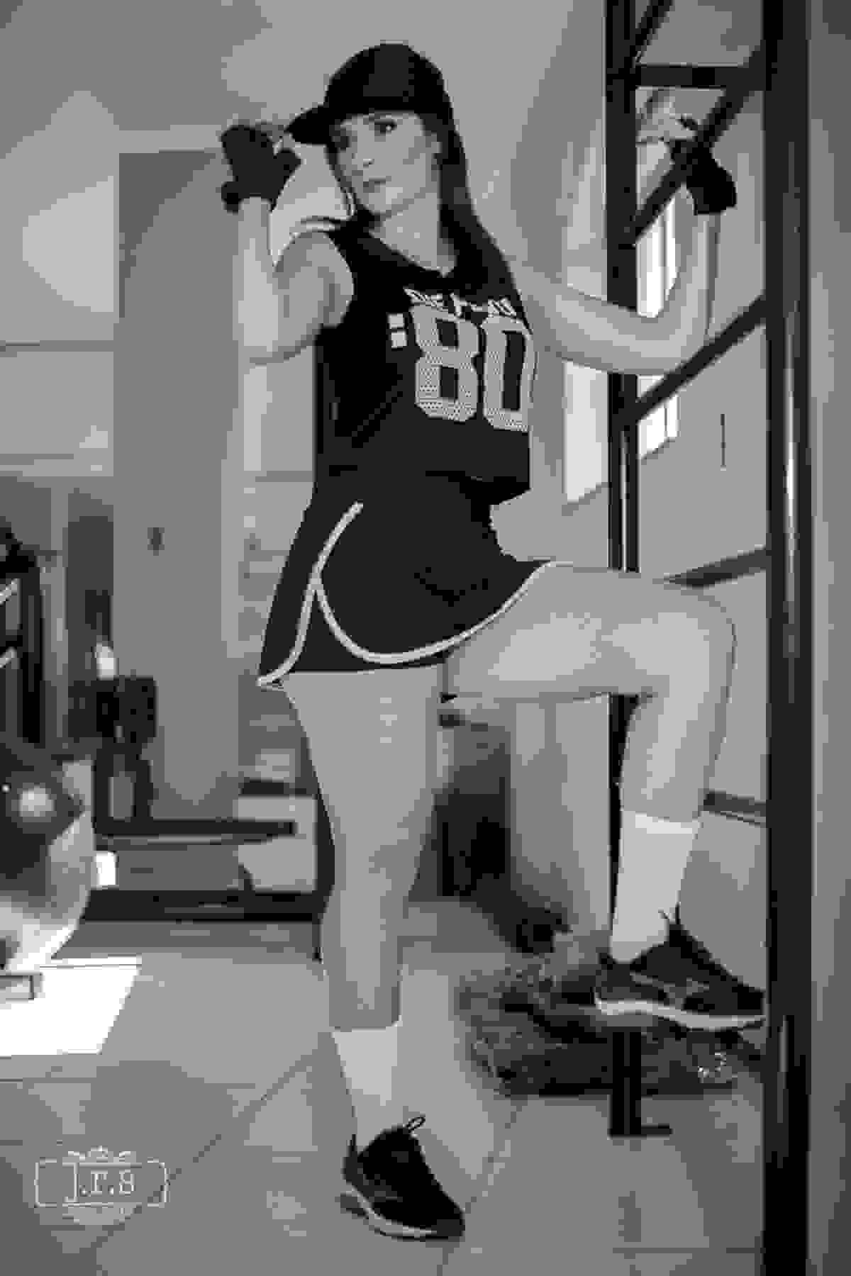 Ensaio fitness com a modelo Amanda Leão, produzido pelo fotógrafo Junior Santos em Bom Sucesso MG
