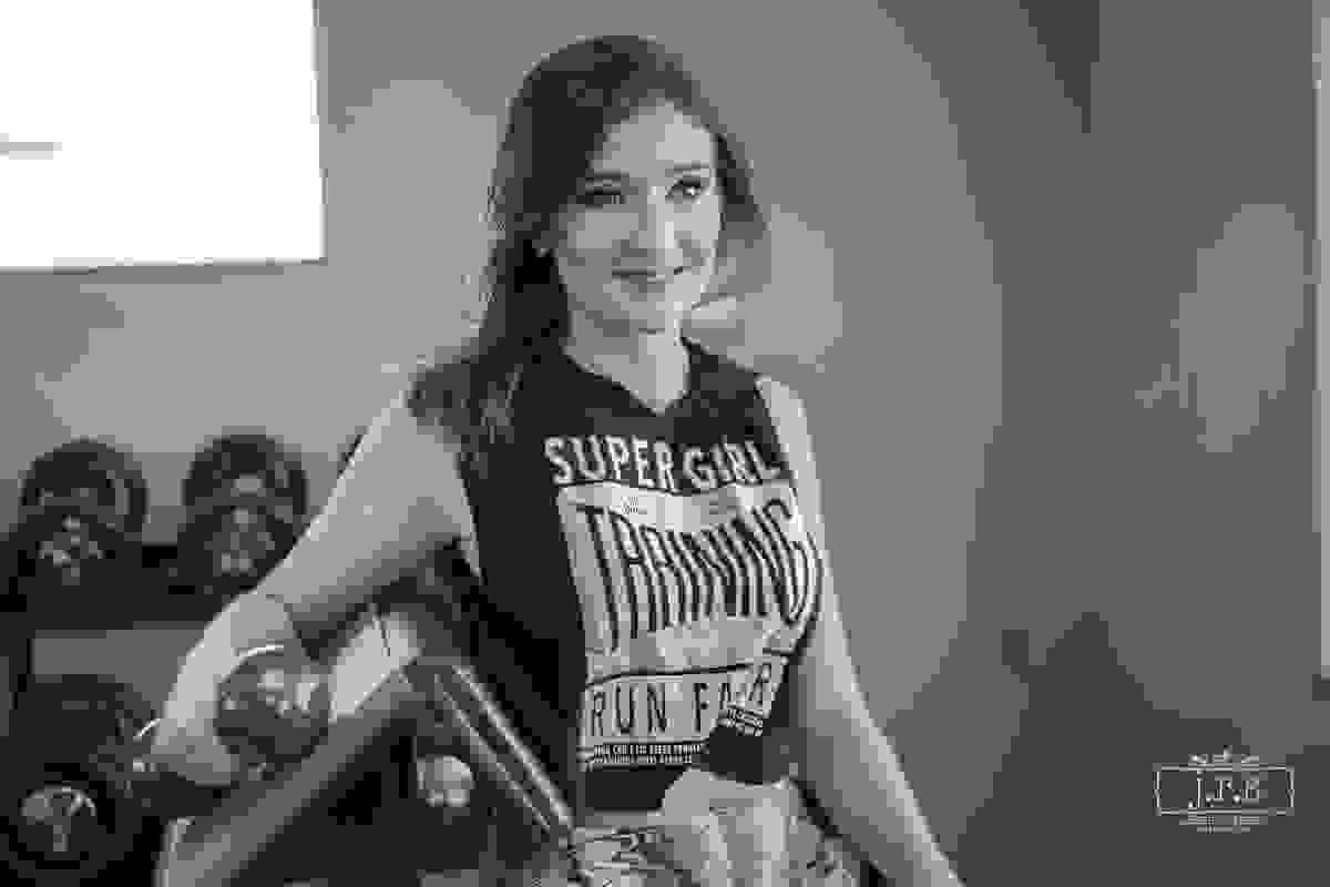 Ensaio fitness com a modelo Amanda Leão, produzido pelo fotógrafo Junior Santos em Bom Sucesso MG