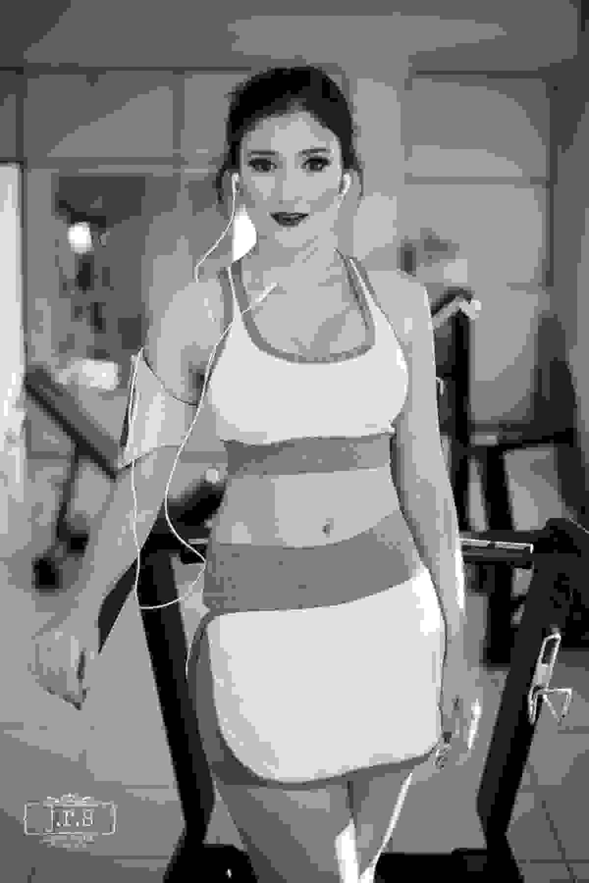 Ensaio fitness com a modelo Amanda Leão, produzido pelo fotógrafo Junior Santos em Bom Sucesso MG