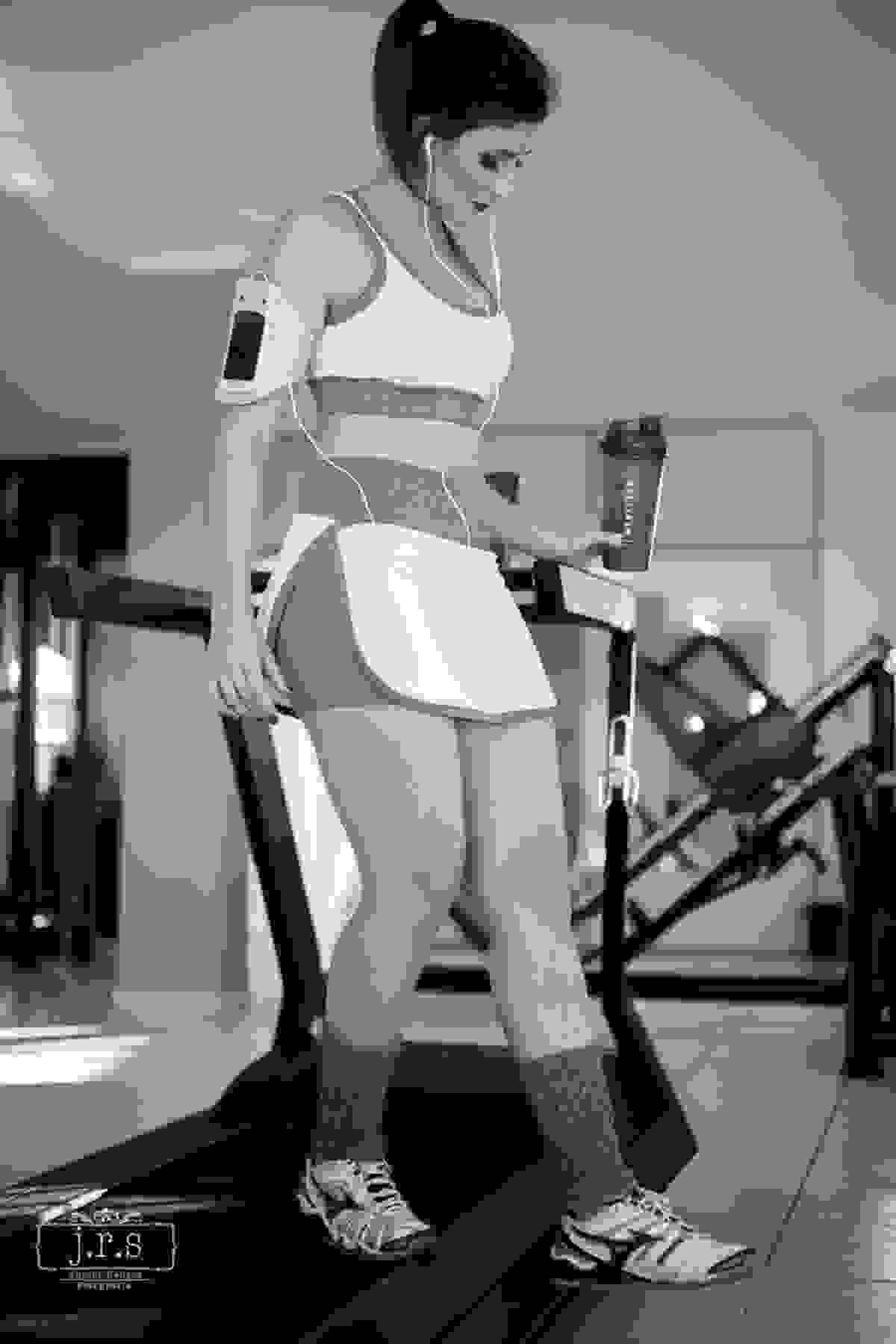 Ensaio fitness com a modelo Amanda Leão, produzido pelo fotógrafo Junior Santos em Bom Sucesso MG