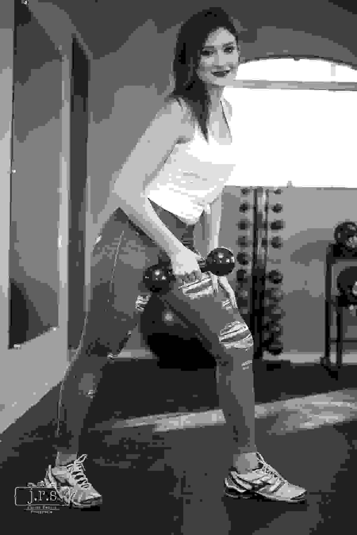 Ensaio fitness com a modelo Amanda Leão, produzido pelo fotógrafo Junior Santos em Bom Sucesso MG