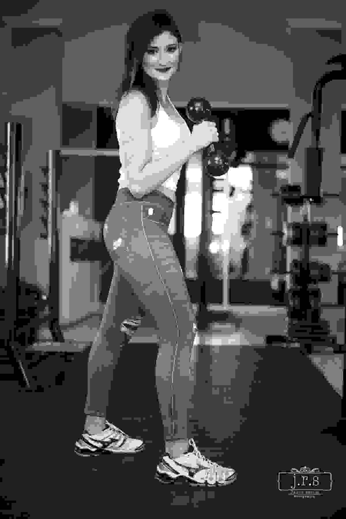 Ensaio fitness com a modelo Amanda Leão, produzido pelo fotógrafo Junior Santos em Bom Sucesso MG
