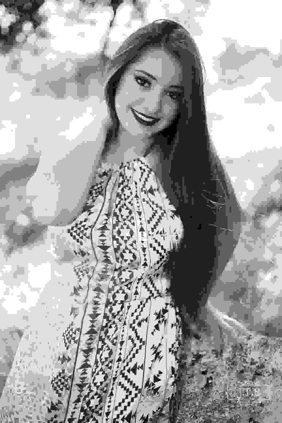 Ensaio de 15 anos de Sabrina, produzido pelo Fotografo Junior Santos em Lavras - MG