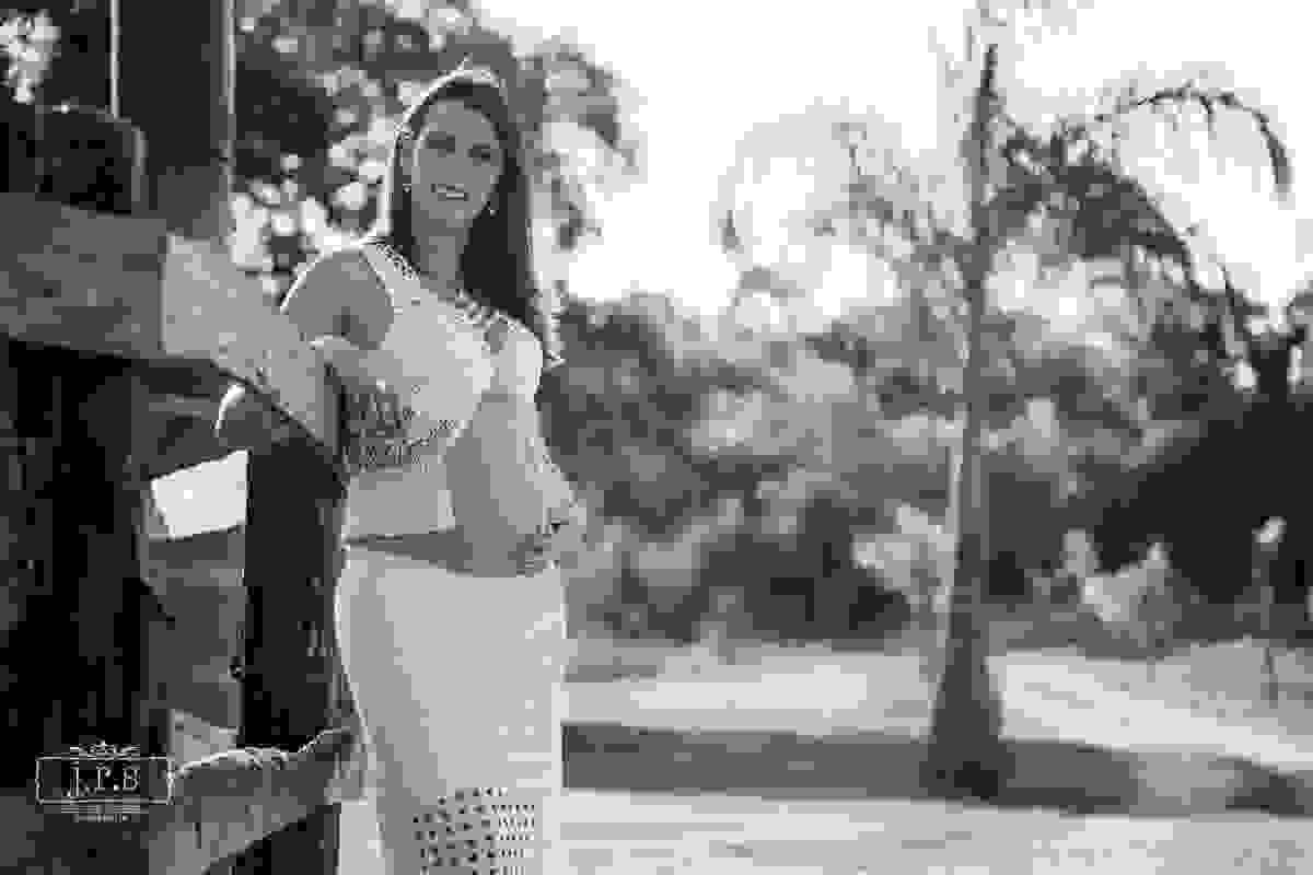 Ensaio gestante de Fernanda Santos, esperando a linda Laurinha. Fotos produzidas por Junior Santos em Lavras - MG