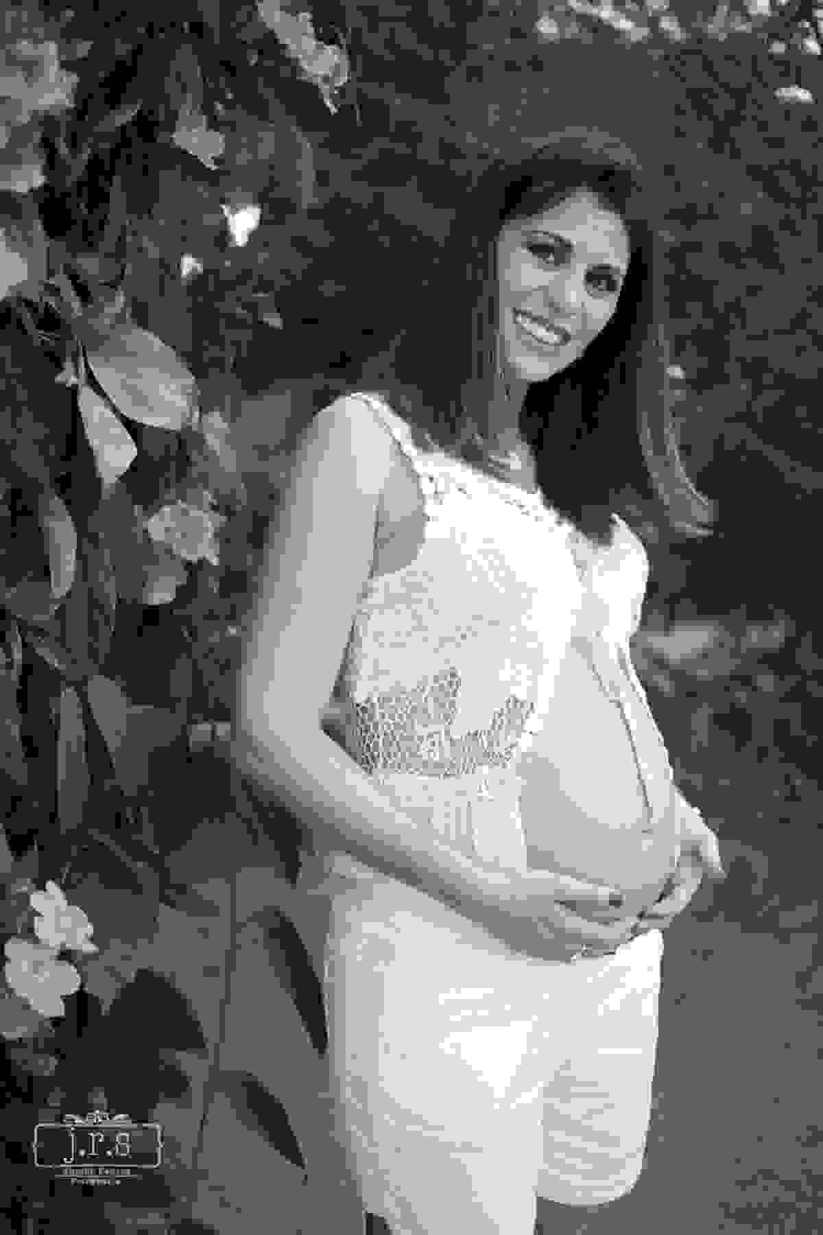 Ensaio gestante de Fernanda Santos, esperando a linda Laurinha. Fotos produzidas por Junior Santos em Lavras - MG