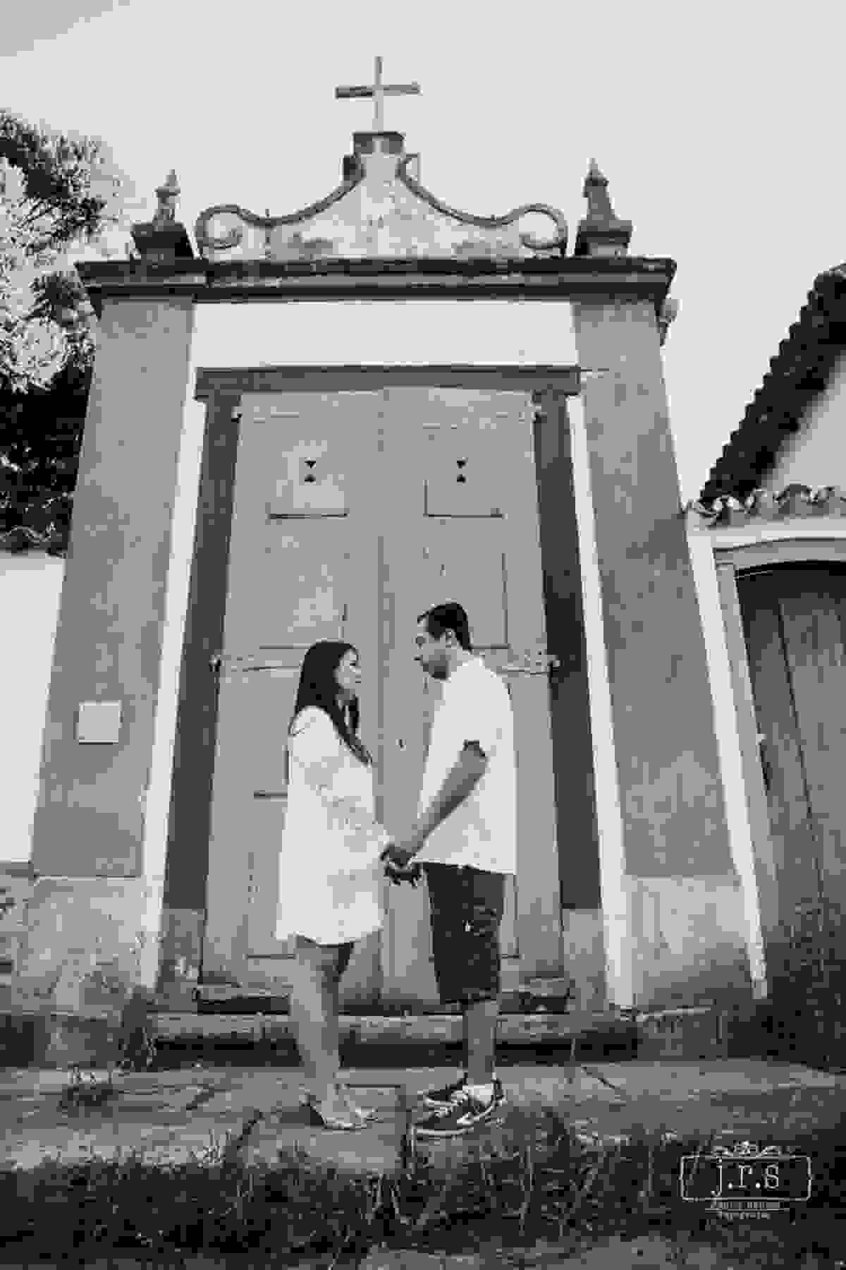 Ensaio Pre-Casamento de Sabrina e Christian em Tiradentes - MG. Fotos produzidas por Junior Santos.
