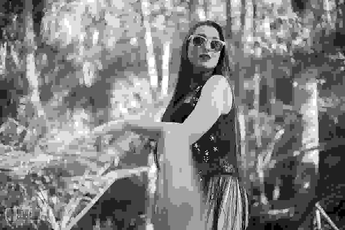 Ensaio Fotográfico Rafaella Viana Barcelos, produzido por Junior Santos de Lavras - MG na ponte do Parque