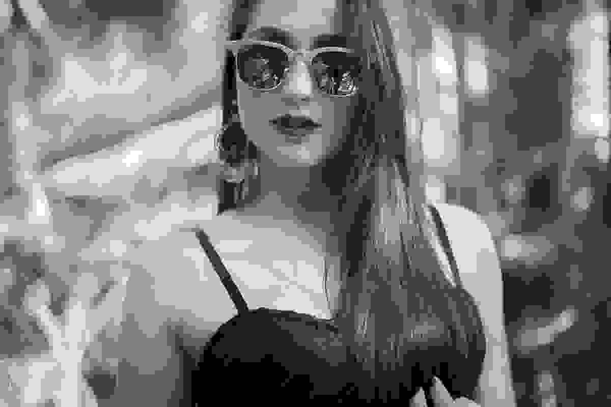 Ensaio Fotográfico Rafaella Viana Barcelos, produzido por Junior Santos de Lavras - MG Óculos