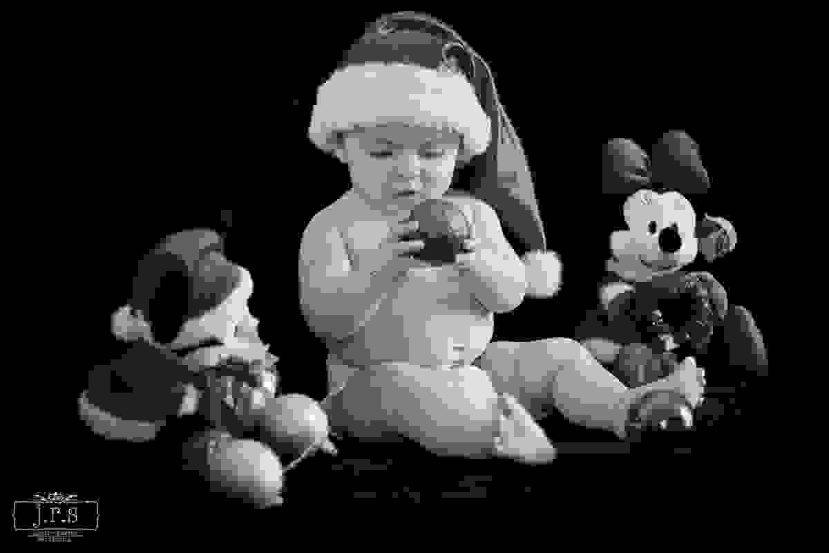 Ensaio fotográfico bebe Natal fotógrafo Junior Santos Lavras MG Bolinha