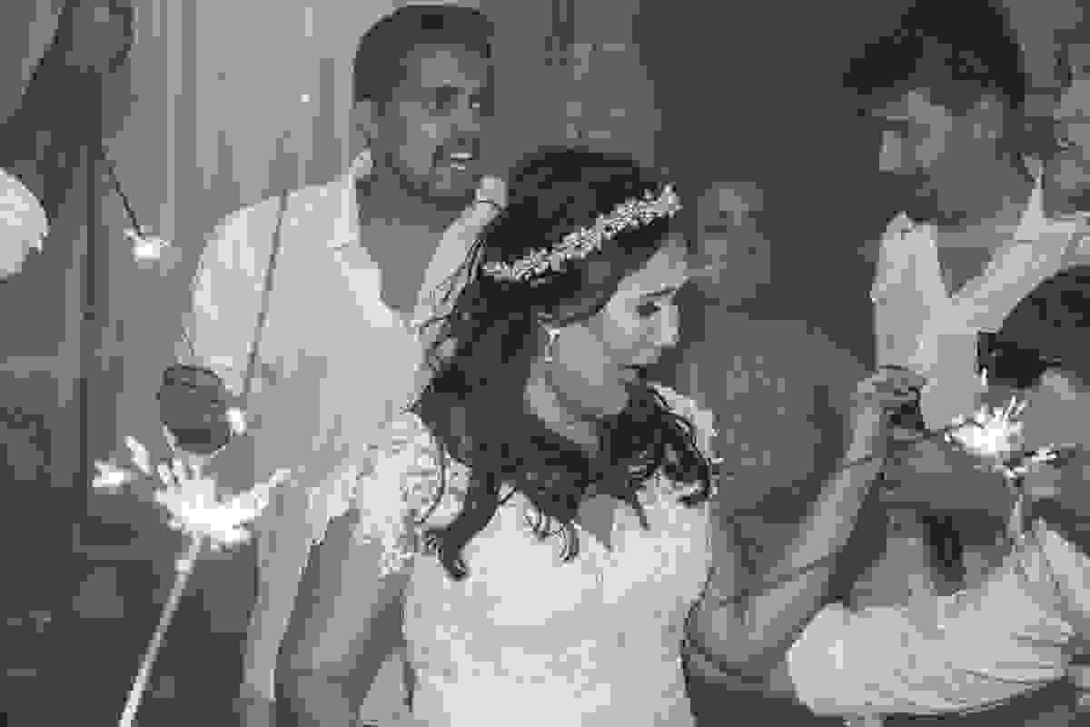 Noiva dança e se diverte durante casamento em Cabo Frio Rio de Janeiro