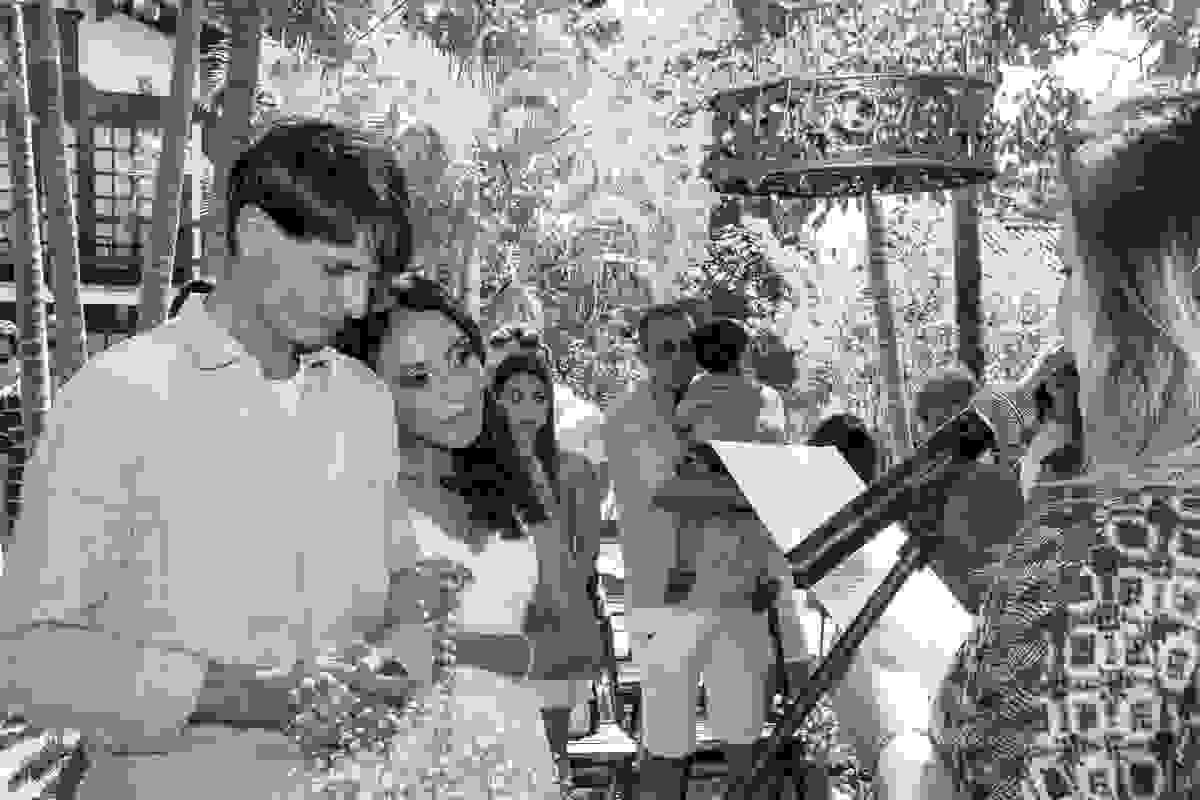 Casamento ao Ar Livre em Rio das Ostras - RJ - casal juntos