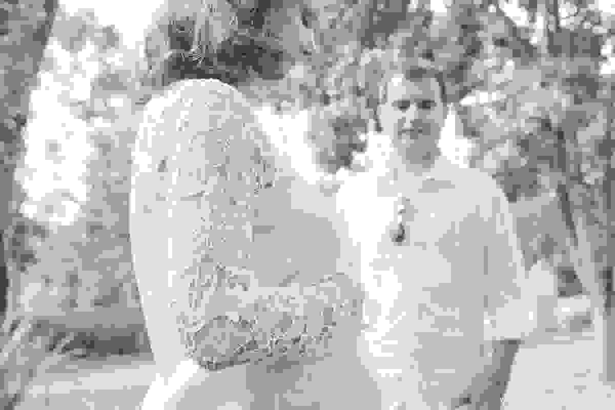 o olhar do pai para filhinha ainda na barriga da mãe