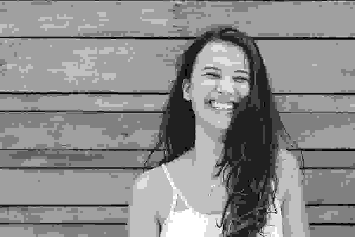 sorriso, felicidade, madeira