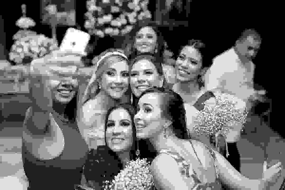 noiva com as amigas