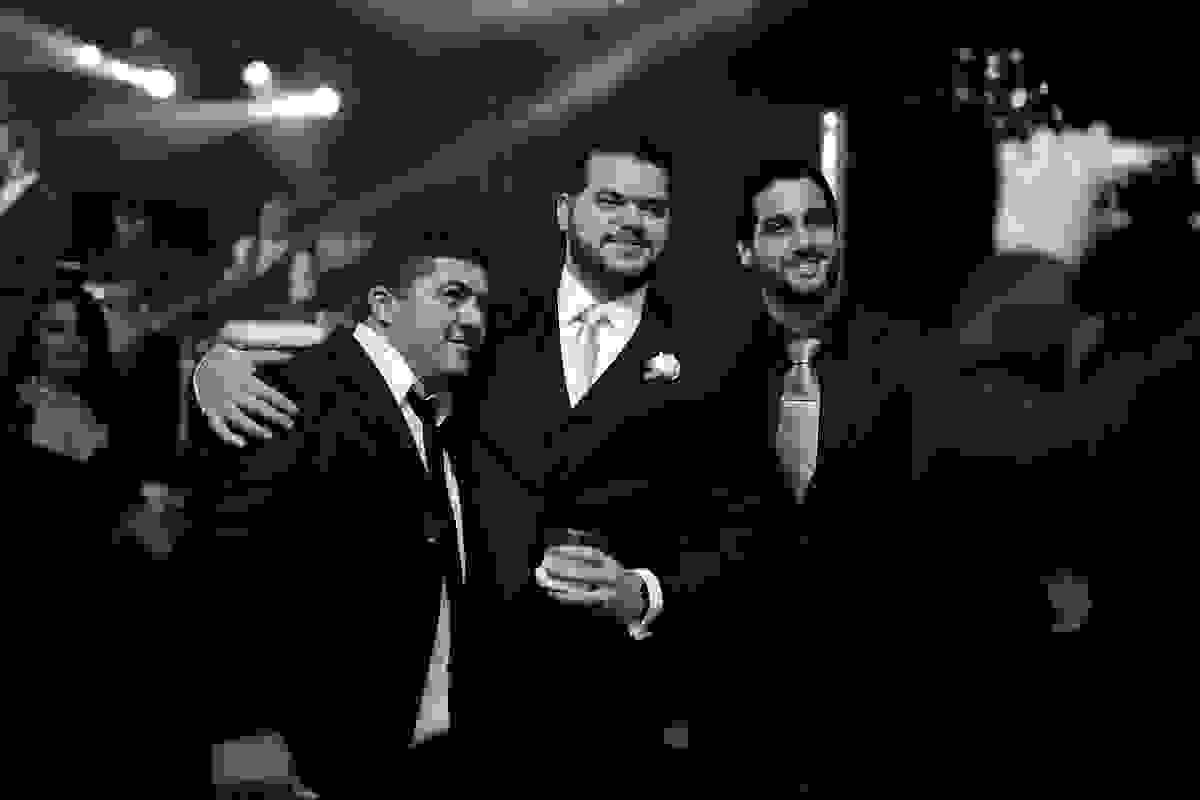 noivo com os amigos