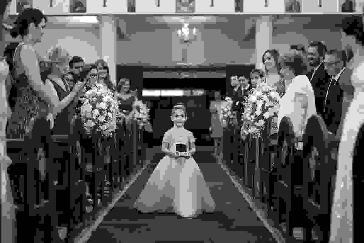 daminha entrando