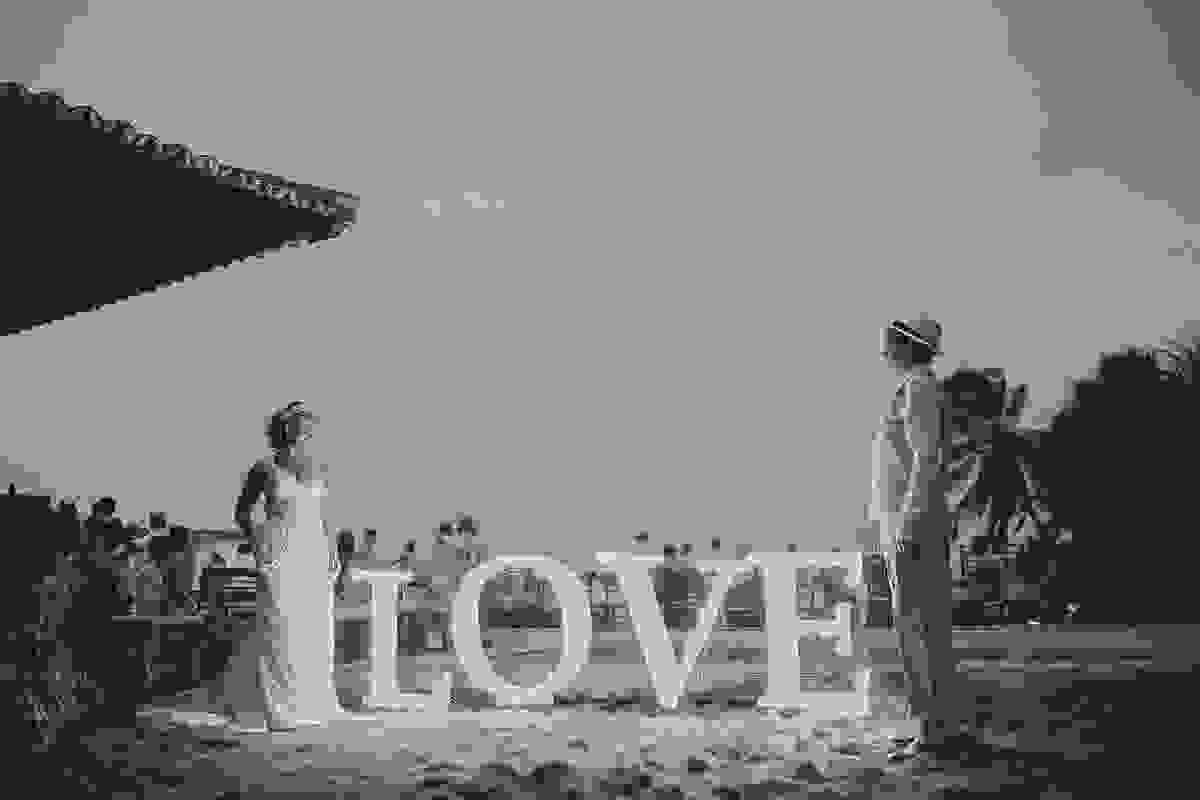 noivos-fotografo-de-casamento-fortaleza-ceara-porto-das-dunas-aquiraz-casamento-de-dia-caroline-praia-beach-park-casa-de-praia-melhor-fotografo-do-ceara