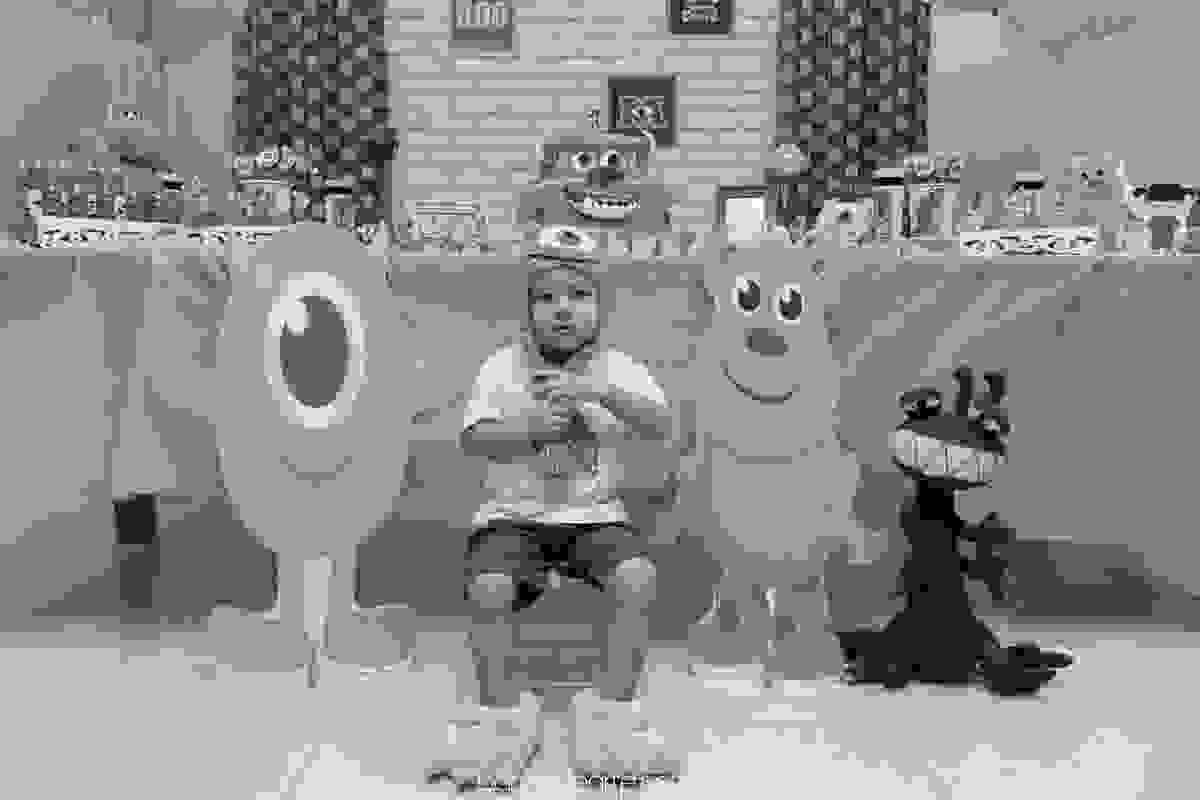 Tema Monstros S.A | Yuri Kenzo 3 anos fotografado por Banho de Arte
