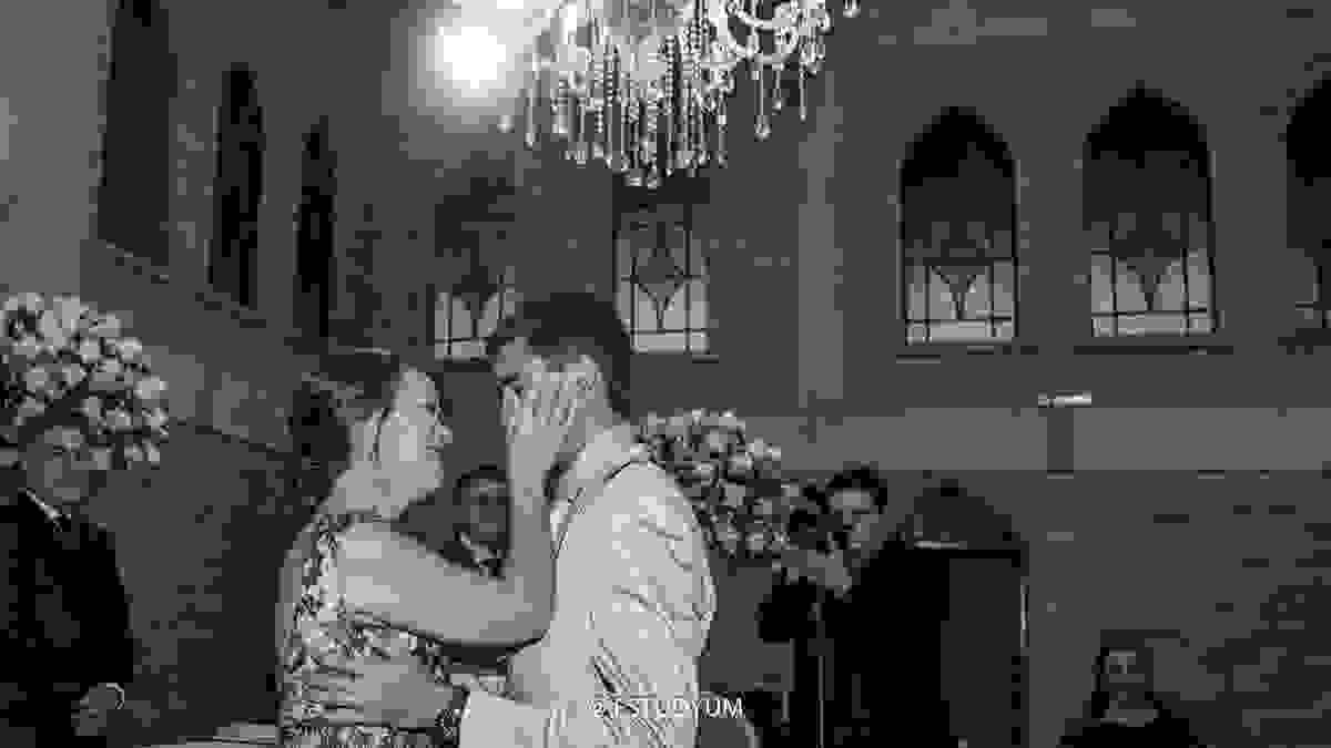 Cerimonia de Casamento de Odilio e Isabela - CIDA EVENTOS - Goiania - Emerson Tranquilo - Sebastiana Atelier - leidyemar.decoracoes - Cinealta - Josefa Bernardes