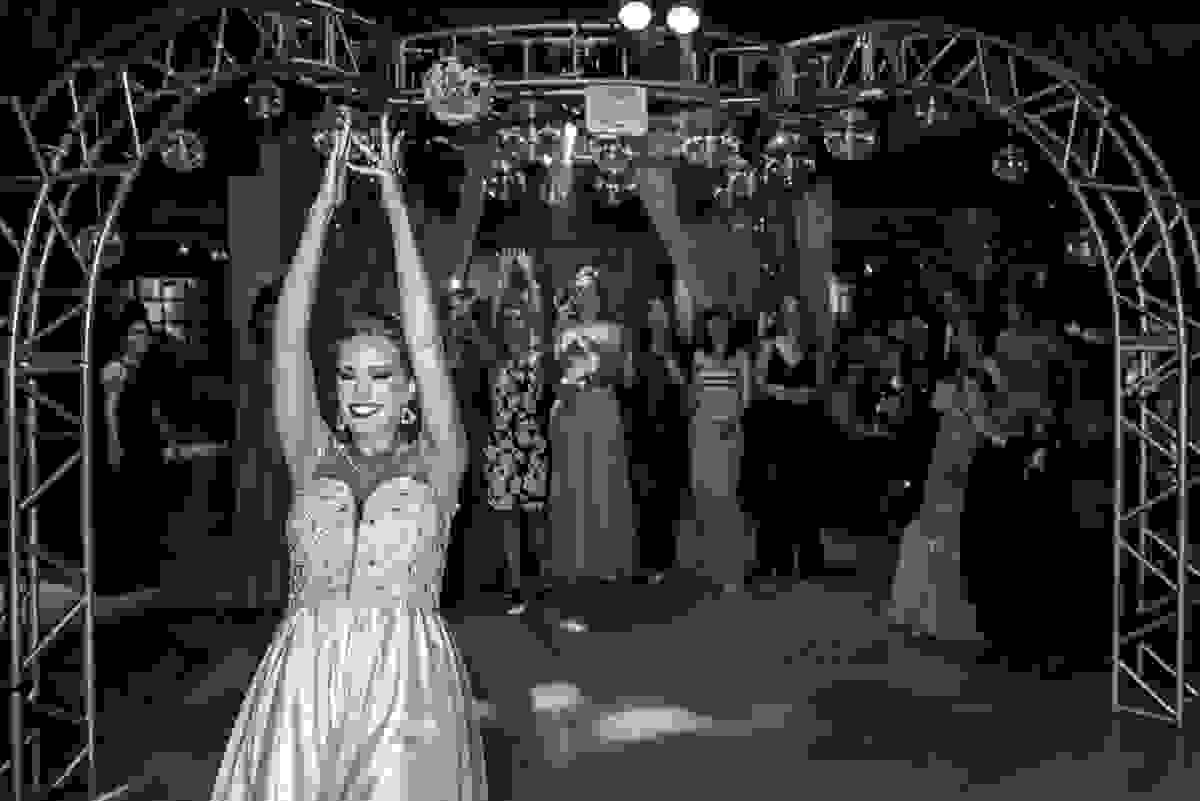 foto arte, daniel scherer, fotografo de casamento, festa de casamento, jogando o bouquet