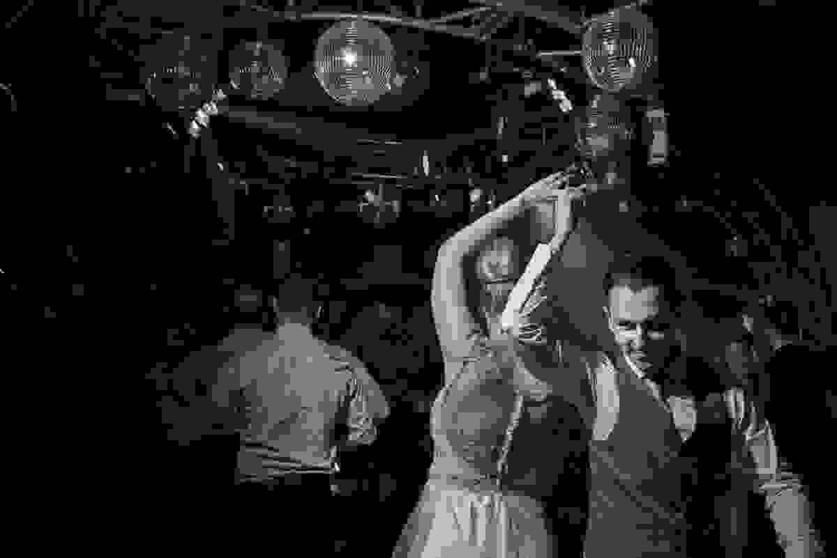 foto arte, daniel scherer, fotografo de casamento, festa de casamento, noivos dançando,