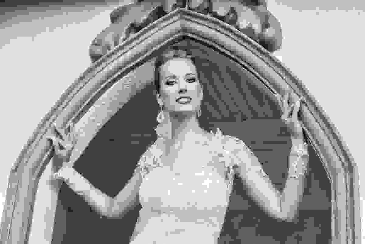pose de noiva, foto de noiva, vestido de noiva, foto preto e branco, foto arte, daniel scherer, fotografo de casamento