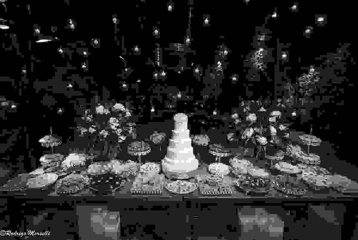 mesa do bolo na casa de festas Quinta do Chapecó no Rio de Janeiro
