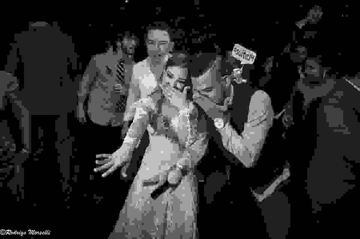 noiva com andinho malha funk dançando no casamento da Quinta do Chapecó