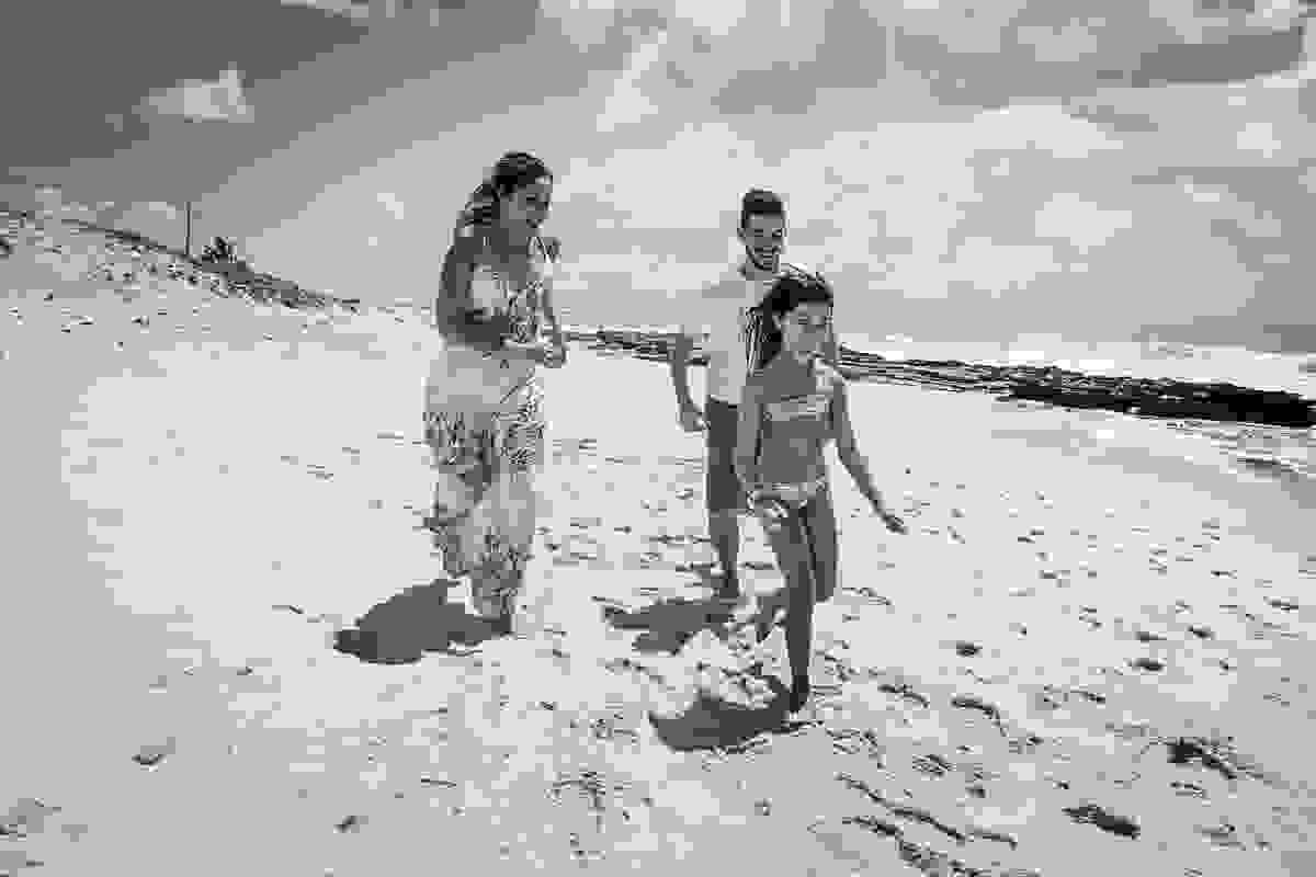 http://www.jocieldesalves.com/portfolio/ensaios/47508-ensaio_elidyane_e_jaymison_em_pipa_rn_por_jocieldes_alves_fotografo_de_casamentos_na_paraiba