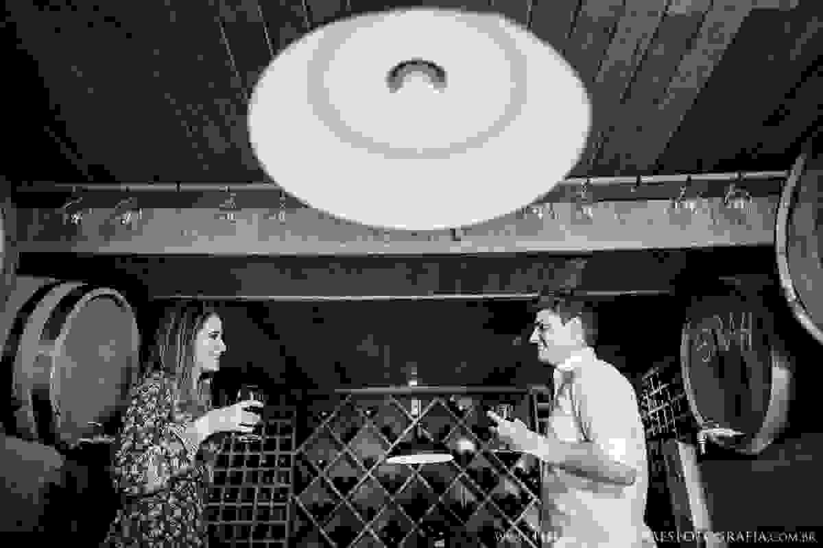 foto video filmagem ensaio externo fotografia casamento pre wedding save the date conselheiro lafaiete santana dos montes belo horizonte cervejaria loba ana maria lucas thiago guimaraes fotografo