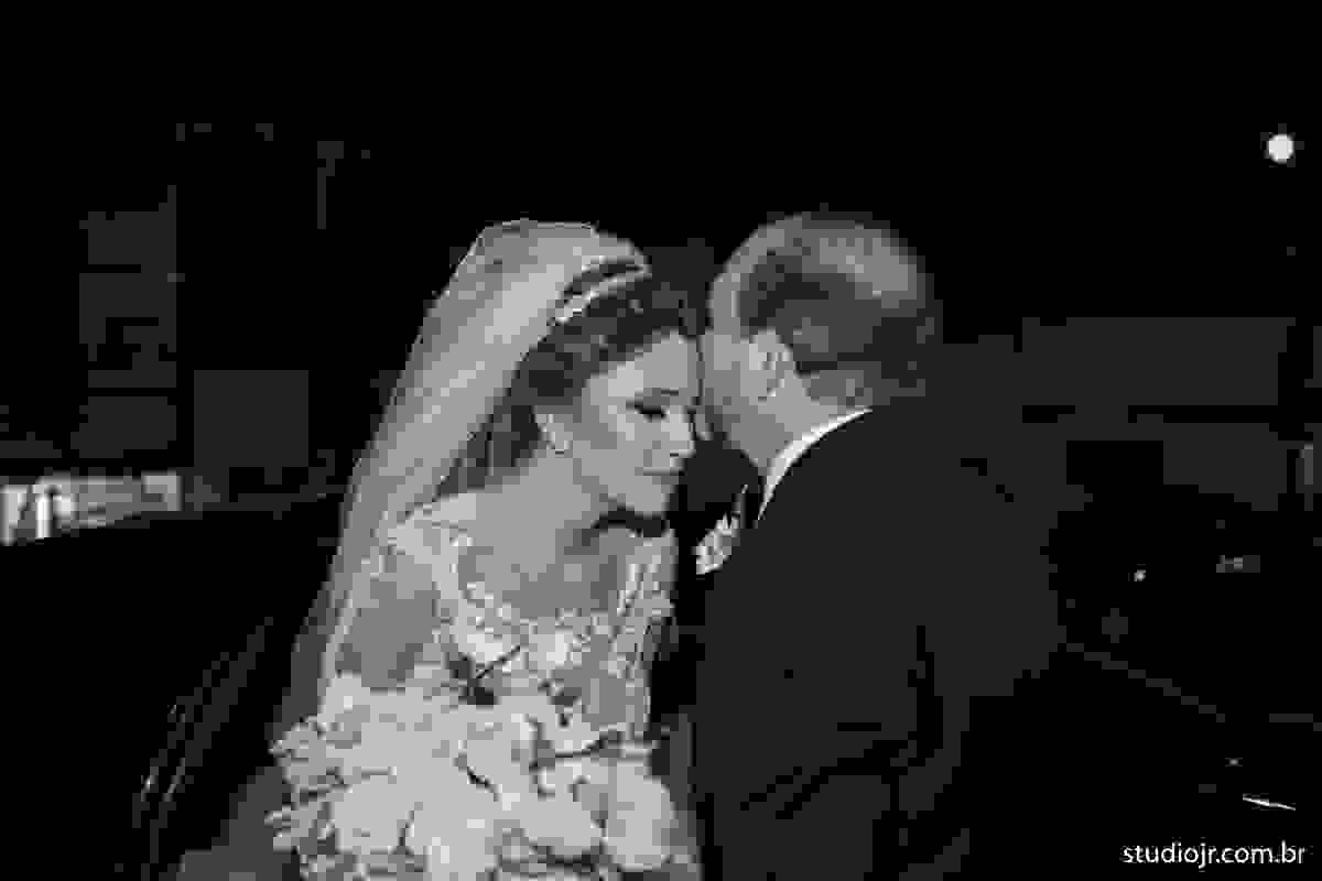 making off da noiva, noiva se arrumando, no quarto com as mães, no quarto com as irmãs , fotos do making of, fotos lindas de casamento noiva entrando no altar, festa de casamento, nara e edjan