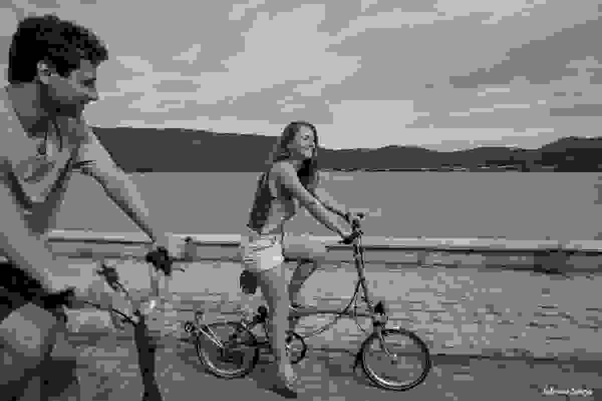 passeio de bike na ciclovia da Osni Ortiga na beira da Lagoa da Conceição Floripa