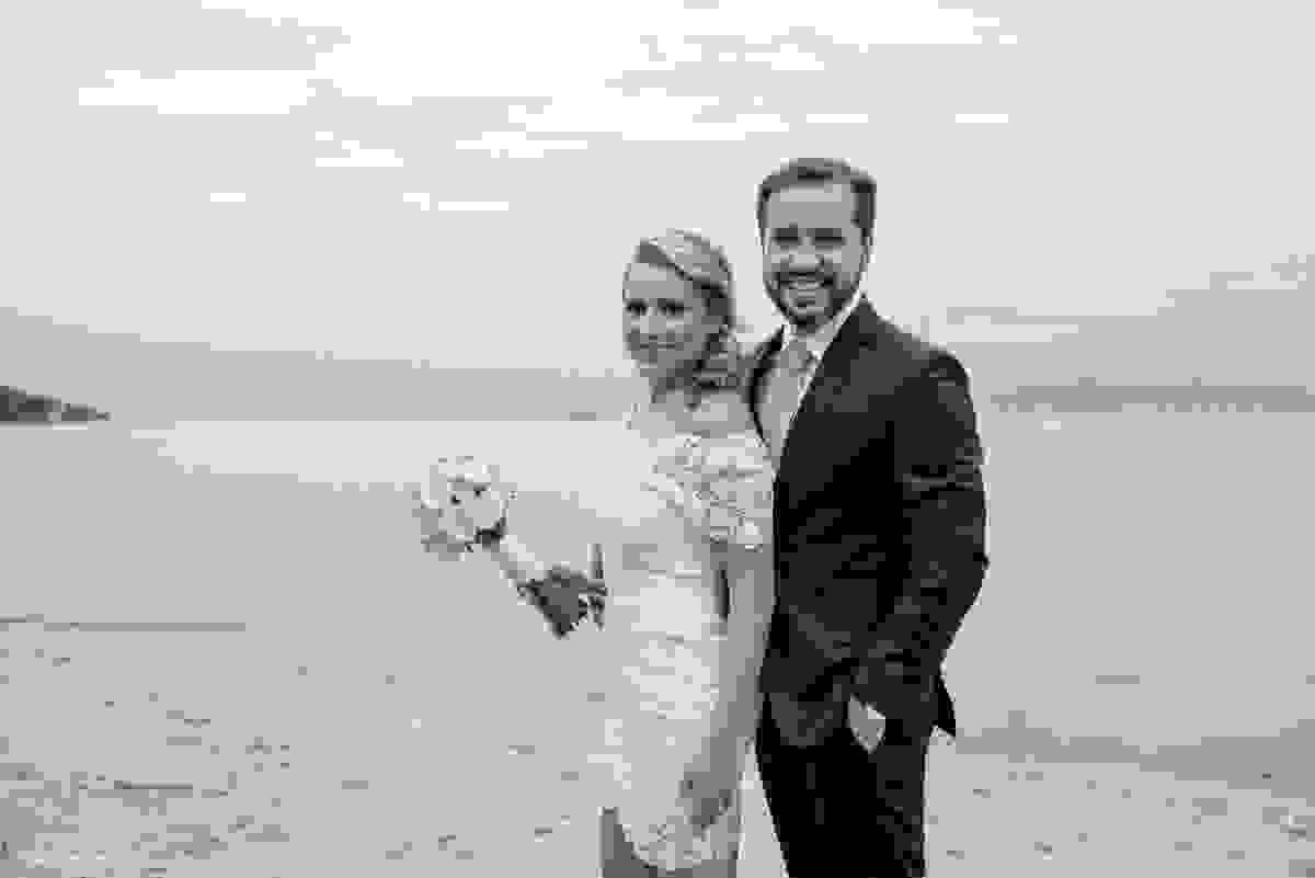 retrato de casados ensaio de casamento noivos na praia santo antonio de lisboa Floripa