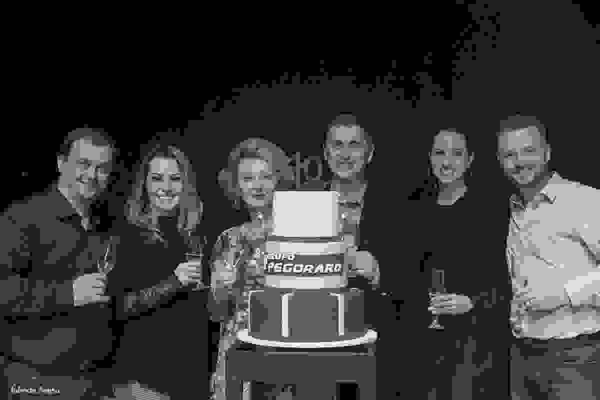 diretores fundadores no brinde de aniversário da empresa no resort Costão do Santinho